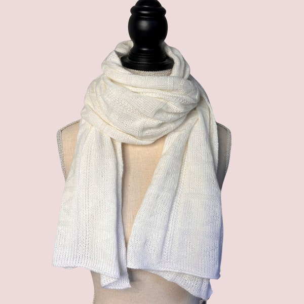 Scarf made of Angora wool white