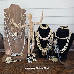 Vintage Jewelry Lot: Designer Signed Costume Jewelry, 31pc
