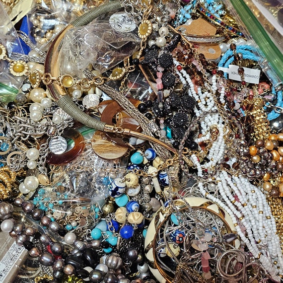 2 or 4 Pounds Nice All Wearable Jewelry Mystery Lot Wearing