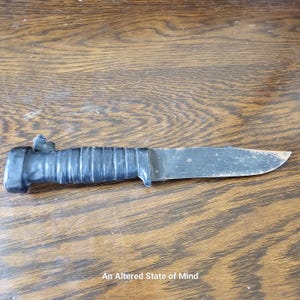 Vintage USN MARK I Colonial Knife: WW2 Navy Deck Knife
