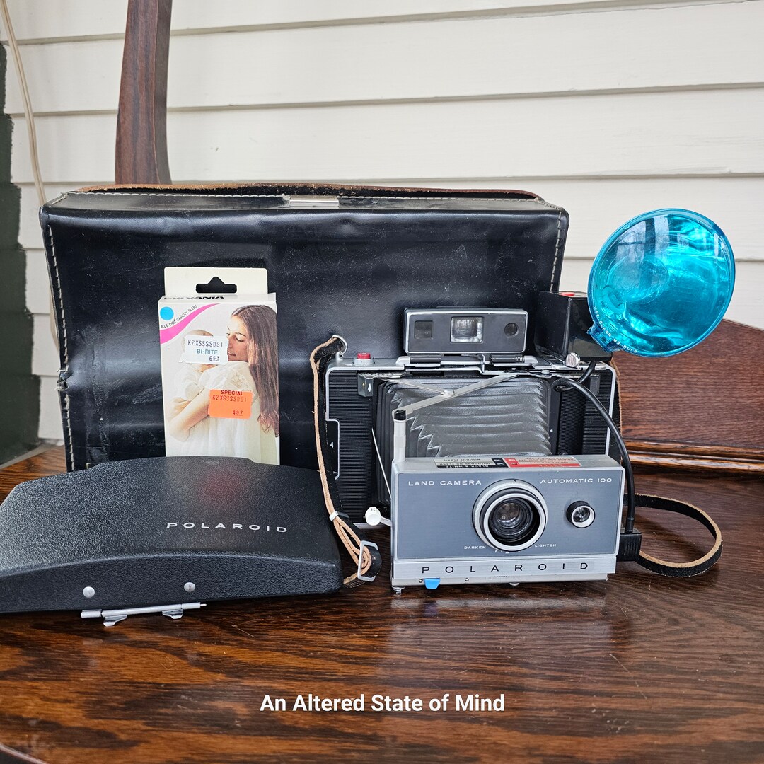 Vintage Polaroid Automatic 100 Land Camera Folding Bellows 1960s