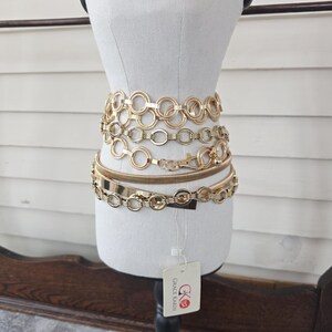 Vintage Chunky Gold Tone Oval Chain Link Belt One Size (OS) Made in Korea Y2K ✨ 1980 main image 4