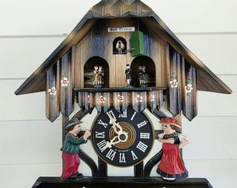 Vintage German Musical Cuckoo Clock: Needs repaired