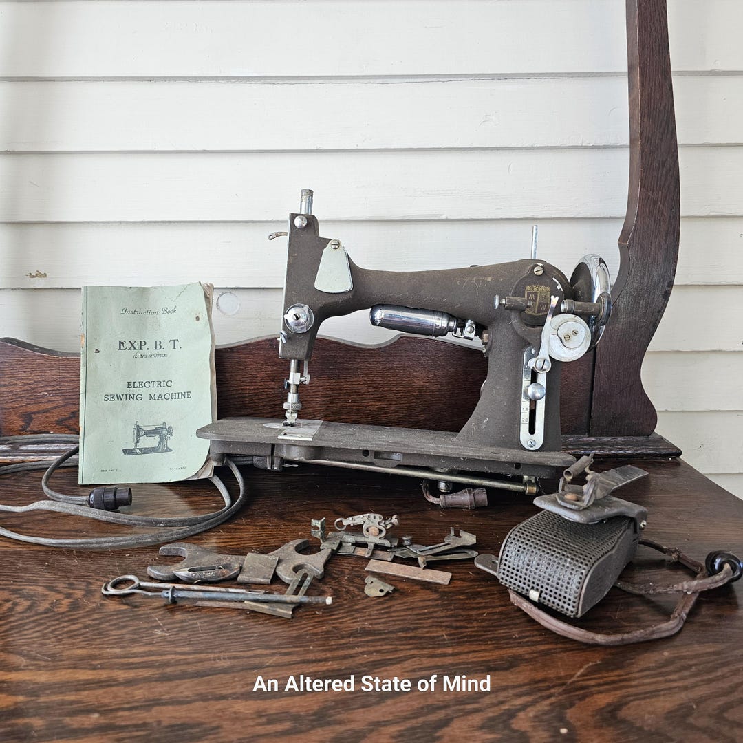 Vintage Montgomery Ward Model E, Sewing Machine, Long Shuttle Electric