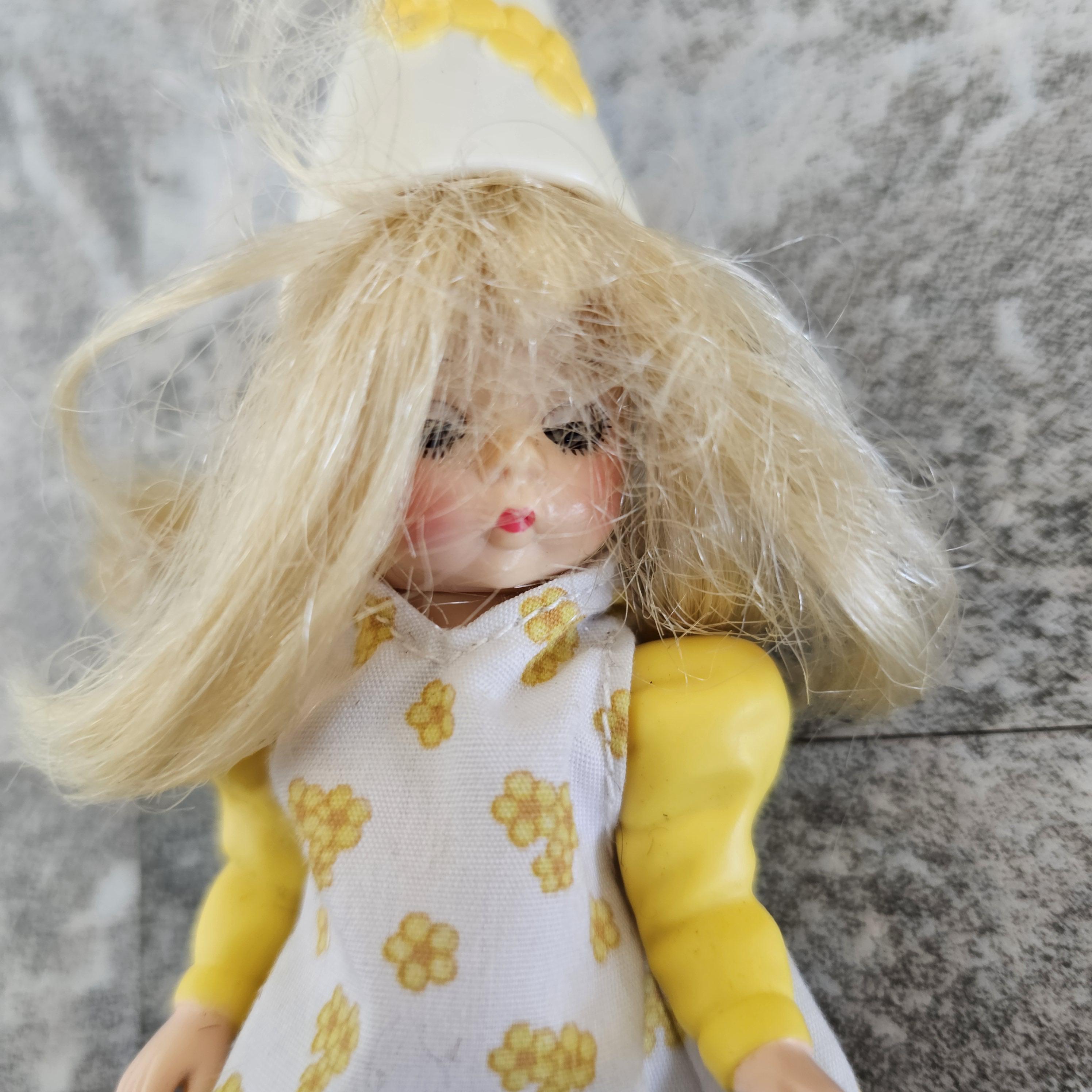 Mcdonalds madame alexander happy meal dolls - Etsy 日本