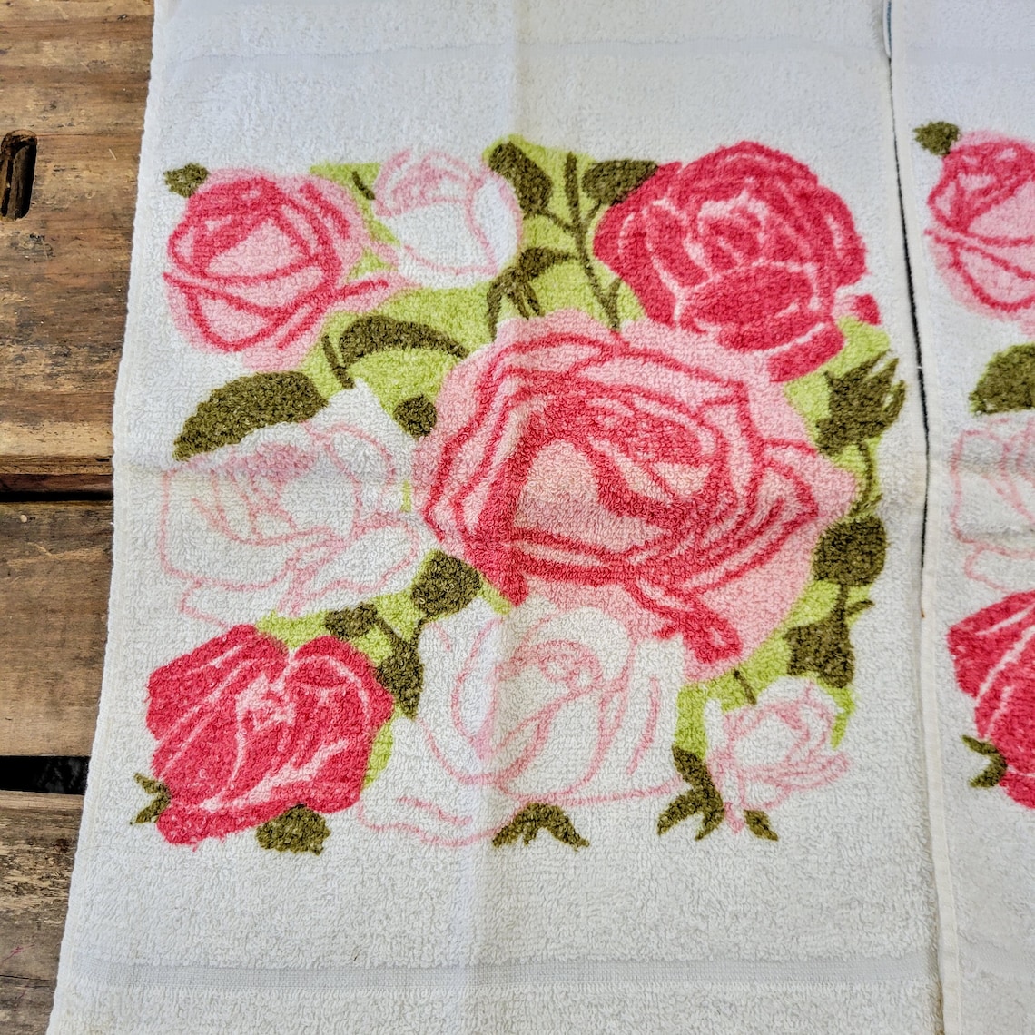 2 Vintage pink rose hand towels pink floral bath towel set Etsy