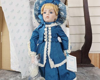 Muñeca Hamilton Collection Repro Bru Jne Nicole: muñeca de porcelana de 16", mohair, vestido azul