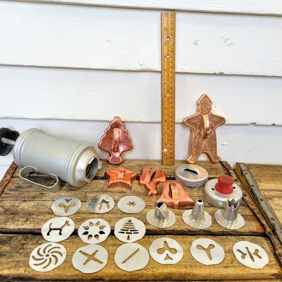 Vintage Metal Cookie Press Kit Cookie Cutters Icing Tips Etsy