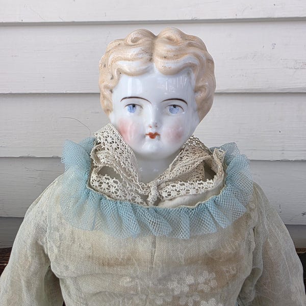 Vintage German China Head Doll: 15" blonde hair, low brow