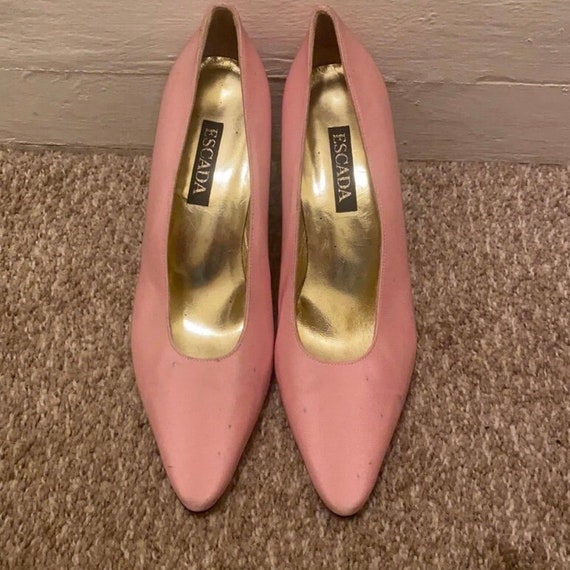 Vintage Escape Pink Pumps - image 1