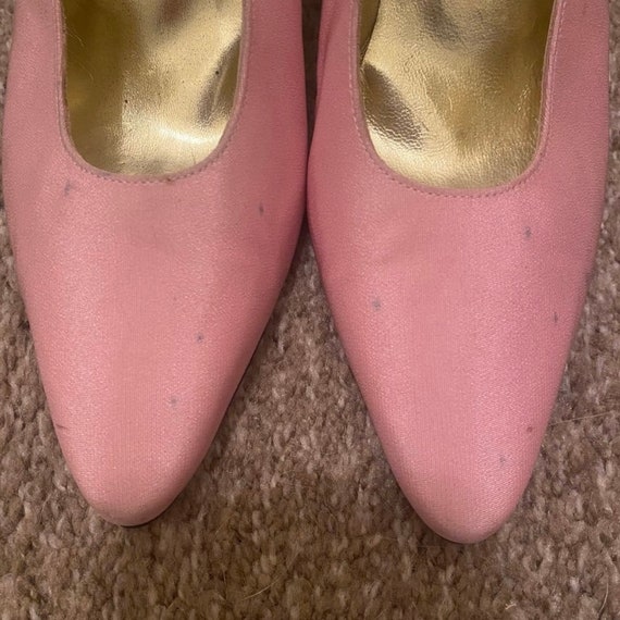 Vintage Escape Pink Pumps - image 4