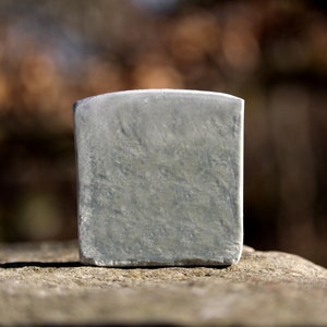 Artisanal soap with activated carbon & Tea Tree
