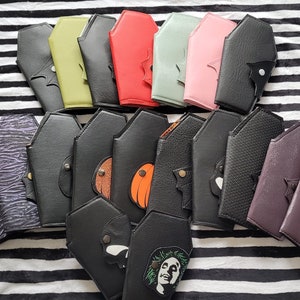 Carteras de ataúd góticas