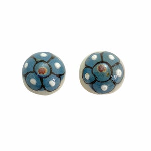 Vintage 1960s Hand Painted Tonala Pottery Cabochons 13.5mm Blue White Flower Round Dome Ken Edwards Mexico Lot of 2