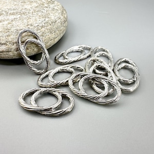 25x12mm Textured Double Interlocking Oval Links - Antique Silver Tone, Lot of 8