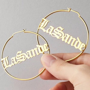 Alte englische Creolen • Namen Ohrringe • Name Ohrringe • Geschenk für Sie • Minimalistische Ohrringe • Personalisierte Ohrringe.
