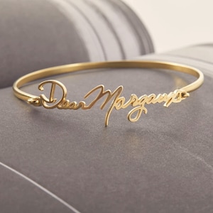 Pulsera con nombre y fuente Scriptina • Pulsera con nombre personalizado • Pulsera con nombre • Regalo para ella • Pulsera minimalista • Pulsera de dama de honor.