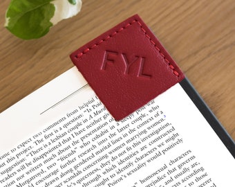 Customized Leather Corner Bookmark: The Perfect Christmas & 3rd Anniversary Gift for Booklovers - Personalized, Stylish, and Unique