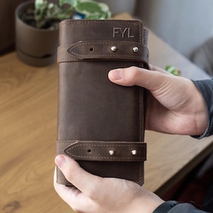 Organiseur technique personnalisé en cuir - Portefeuille de voyage pour câbles, chargeurs et accessoires - Cadeau pour les voyageurs