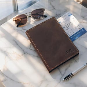 Custom Pilot Document Organizer – Leather Wallet for Pilot License, Crew ID, Passport & Travel Papers