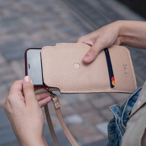 Funda de cuero hecha a mano para teléfono con cordón para el cuello, bolso bandolera para teléfono, billetera delgada para teléfono celular, soporte para iPhone - Regalo de tercer aniversario o cumpleaños