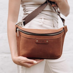 Personalized Leather Belt Bag – Unisex Fanny Pack, Custom Waist Bag, Travel Hip Bag, Handmade Crossbody Bag, Gift for Her or Him