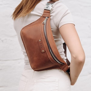 Custom Leather Fanny Pack – Christmas Gift for Women – Handmade Crossbody Belt Bag for Her or Him, Ready to Personalize
