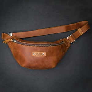 Handgefertigte Leder Gürteltasche - Personalisierte Bauchtasche, Crossbody, Schultertasche, Hüfttasche für den täglichen Gebrauch - Geschenk zum Vater- oder Muttertag