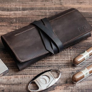 Portasigari in pelle personalizzato – Portasigari da viaggio per uomo – Idea regalo per lo sposo – Accessori per sigari per matrimonio, compleanno o regalo per papà