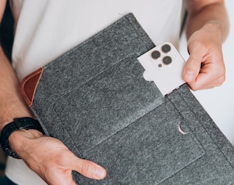 Modern Felt MacBook Sleeve with Pockets – Leather Trimmed Case for Air & Pro – Lightweight and Durable