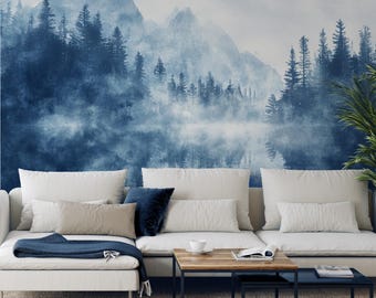 Carta da parati murale con foresta nebbiosa blu: carta da parati adesiva con albero di pino acquerello