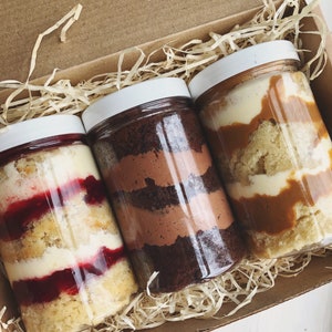 Vegan Cake Jars (box of 3) / multiple flavours / postal box / birthday / plant based / food gift / biscoff / chocolate / treat yourself /