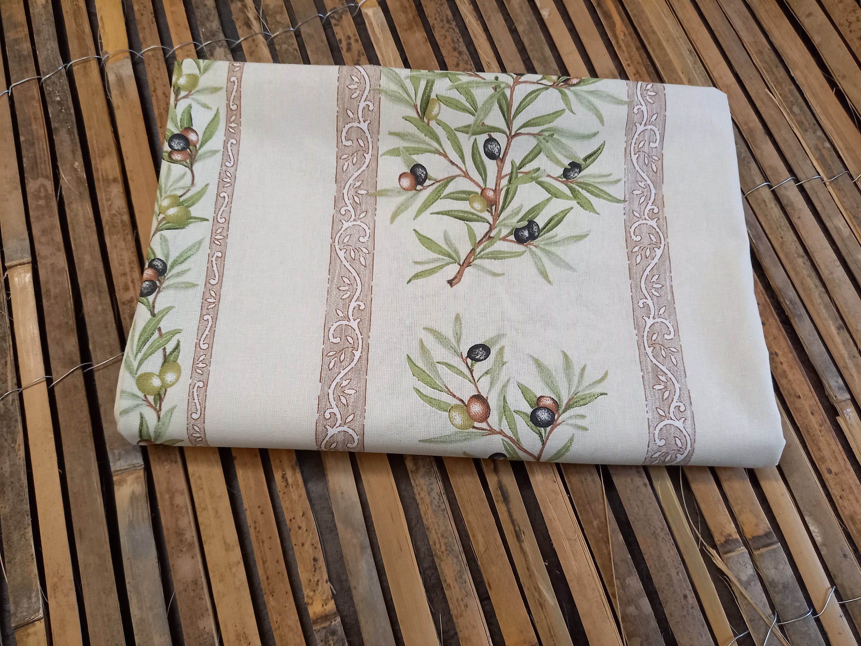 Nappe Coton Rectangle 200x160 cm Motifs Olives Clos Des Oliviers Blanc/Écru