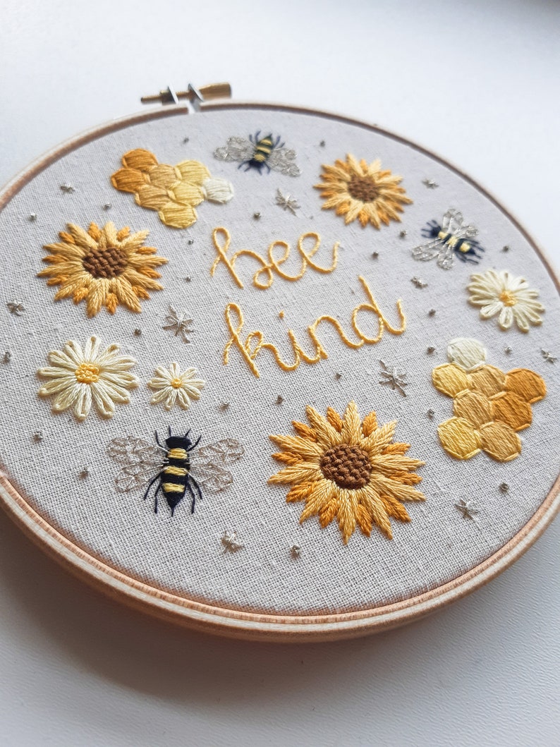 PDF embroidery pattern for beginners Bee kind / Bee happy image 2