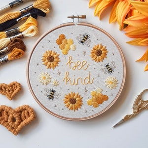 PDF embroidery pattern for beginners Bee kind / Bee happy image 5