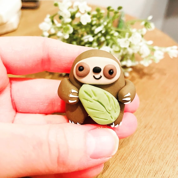 Magnete Per Frigorifero Divertente Con Bradipo E Frasi Simpatiche – Design Retrò LANOLU 8x5,5 Cm, Calamita Robusta Per Cucina, Ufficio O Lavagna Magnetica - 4