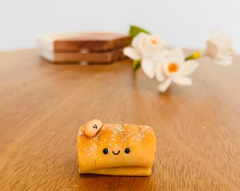 Apple Strudel magnet| Apple Fridge magnet| kitchen decor Housewarming Gifts| Cute food magnets| Gift for mom| Handmade gifts| Baked Goods
