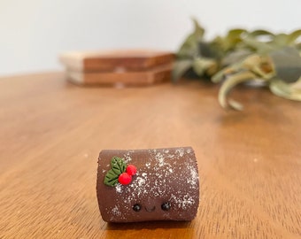 Festive Yule Log/Bûche de Noël Polymer Clay Fridge Magnet