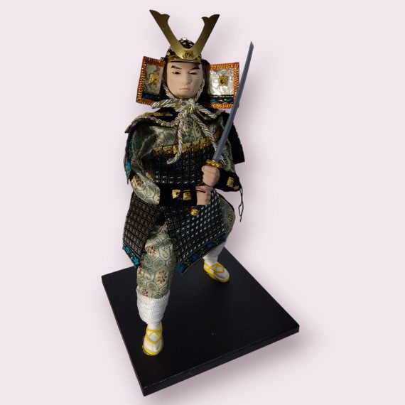 Japanese Samurai Figurine, 12inch Doll / Minamoto Yoshitsune Japanese Samurai Figurine, 12inch Doll / Minamoto Yoshitsune
