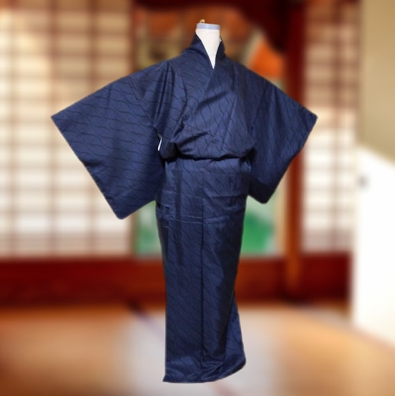 oshima tsumugi kimono for women / indigo dyeing - image 2