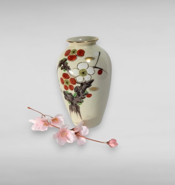 Kutani Ware Flower Vase / Japanese Aplicot - Etsy UK