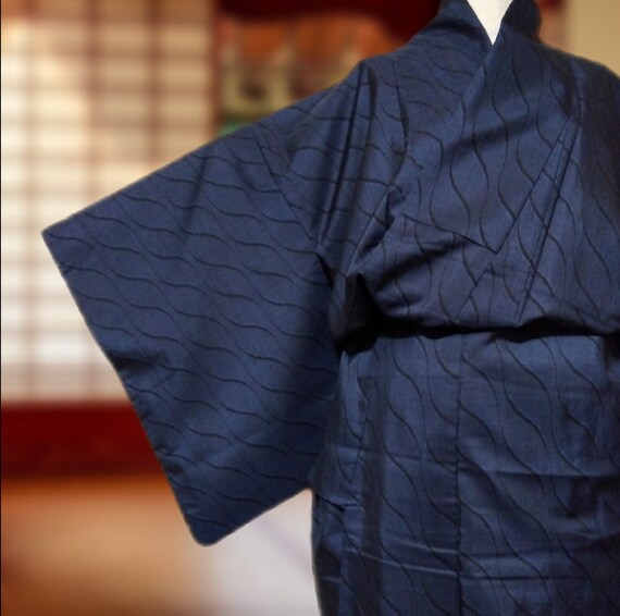oshima tsumugi kimono for women / indigo dyeing - image 3