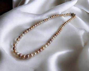 Collier de perles Ryukyu, perles d'Okinawa cultivées sur l'île d'Ishigaki, à Okinawa, au Japon