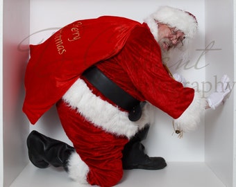 Père Noël avec son sac dans la boîte Superposition numérique de Noël pour le modèle composite de photographie de vacances « Dans la boîte »