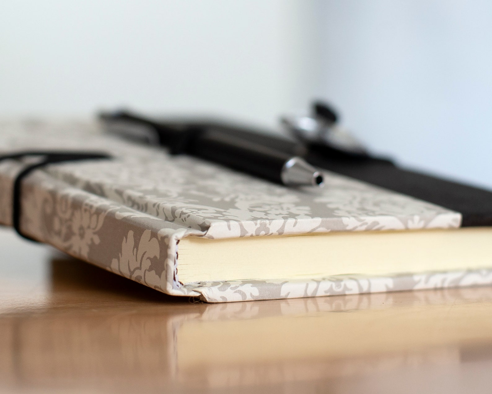 Blocco note con copertina rigida in carta crush fabianna