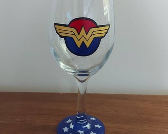 Christmas gift superhero wine glass Dc Wonder Woman Wine Glass glitter stem 