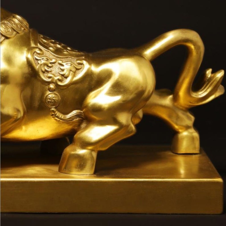 Golden Charging Bull Statue Taurus Zodiac Sculpture Home Decor Feng Shui Decor Ornament Figurine Decoration
