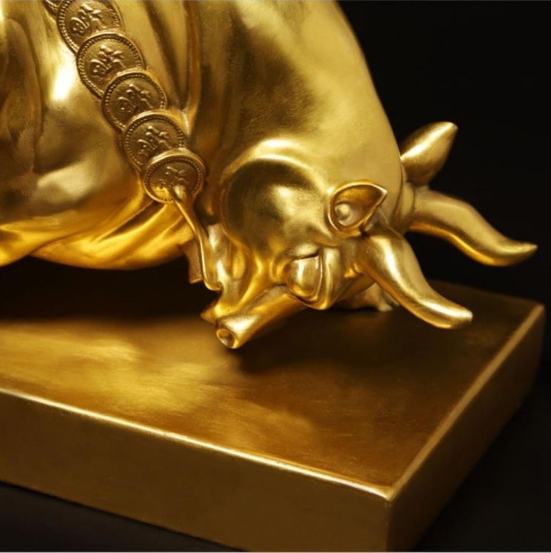 Golden Charging Bull Statue Taurus Zodiac Sculpture Home Decor Feng Shui Decor Ornament Figurine Decoration