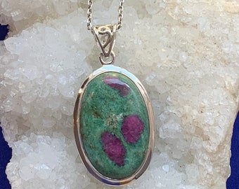Ruby fuchsite pendant set with sterling silver, natural gemstone