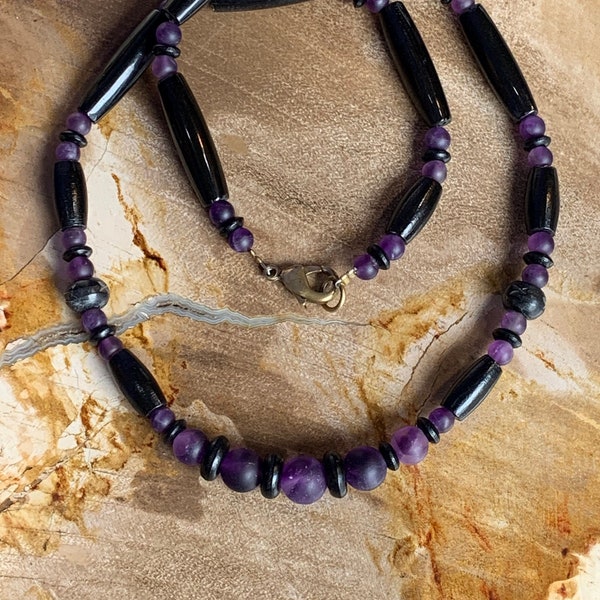 Man amethyst and buffalo horn necklace, purple and black